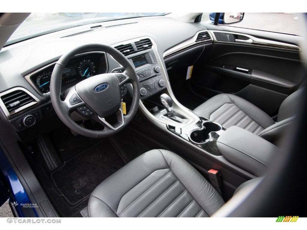 Charcoal Black Interior 2015 Ford Fusion SE Photo #102257988