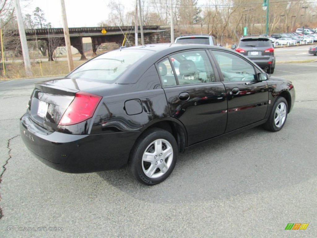 2007 ION 2 Sedan - Black Onyx / Gray photo #6