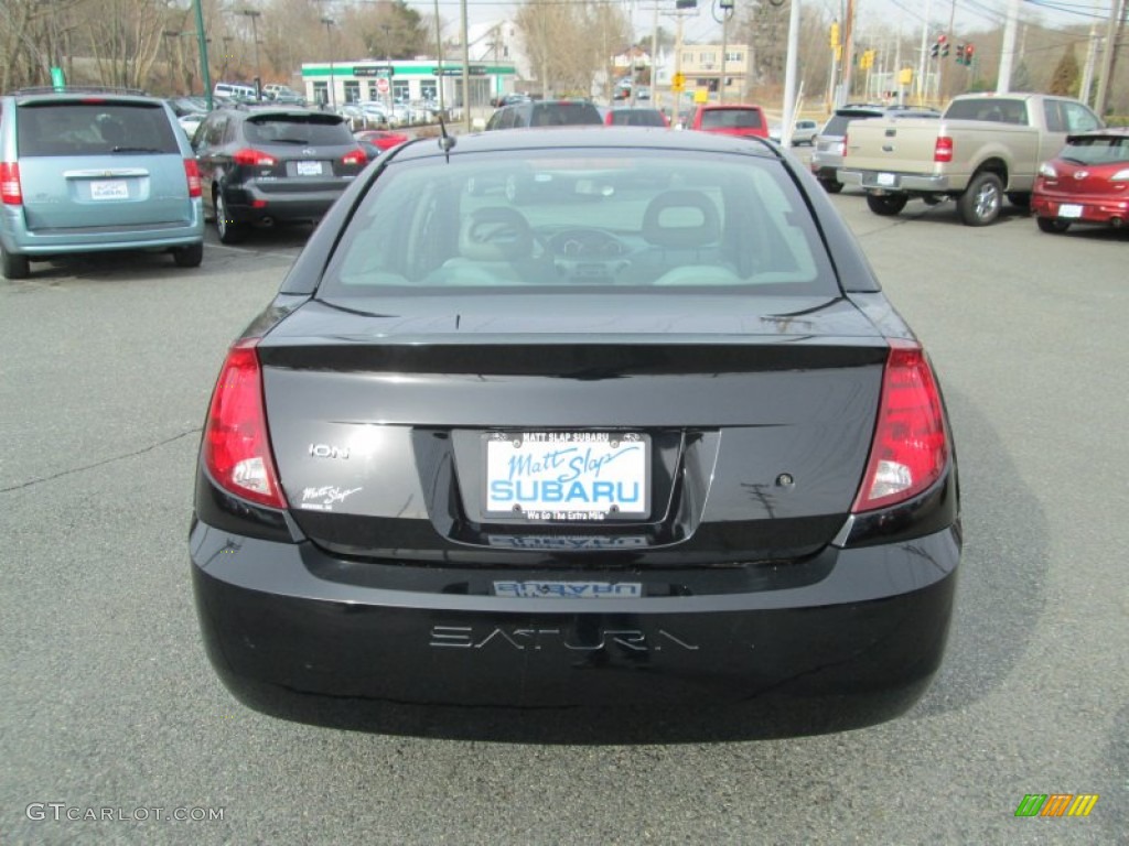2007 ION 2 Sedan - Black Onyx / Gray photo #7