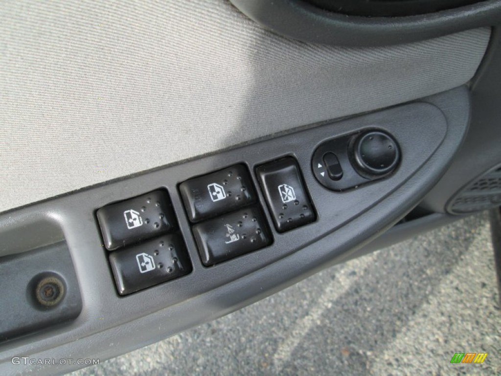 2007 ION 2 Sedan - Black Onyx / Gray photo #13