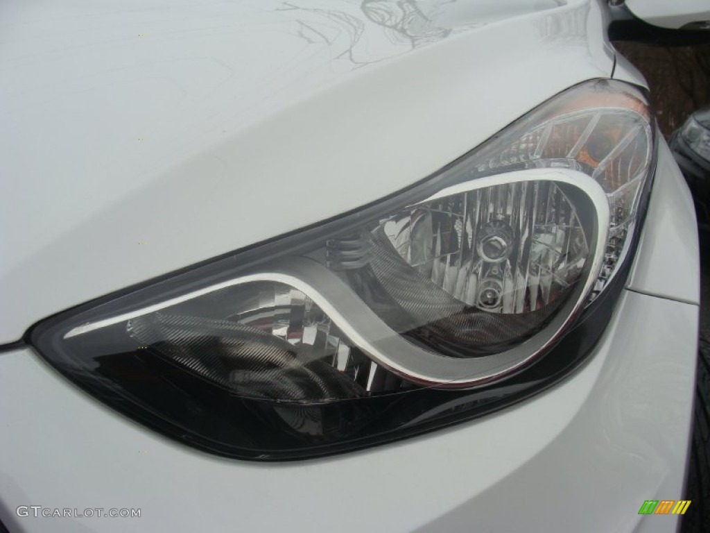 2013 Elantra Coupe SE - Monaco White / Black photo #31