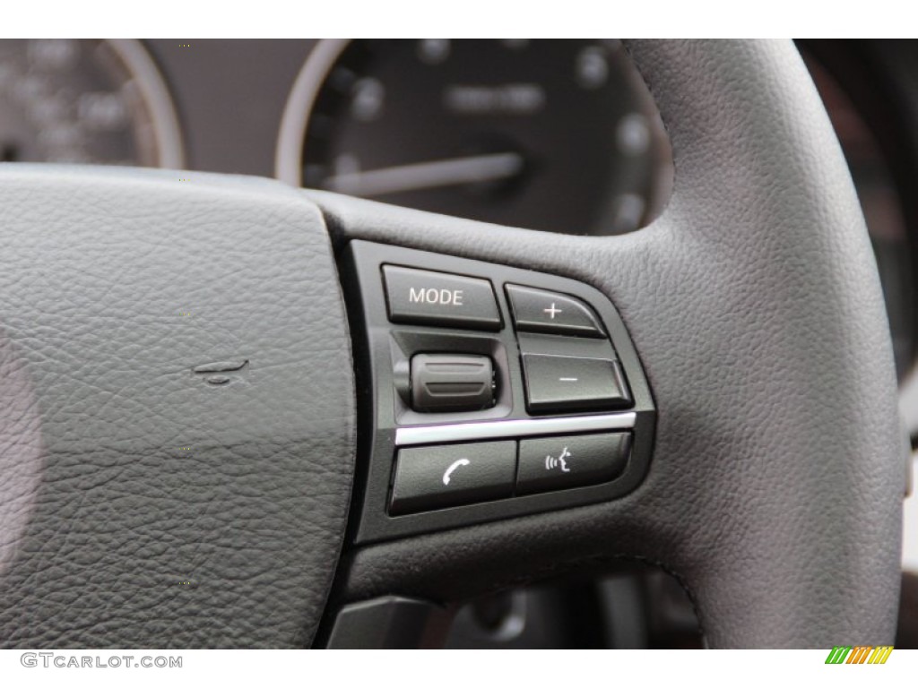 2013 BMW 5 Series 528i xDrive Sedan Controls Photo #102259719
