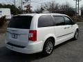Stone White - Town & Country Touring - L Photo No. 7