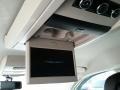 Stone White - Town & Country Touring - L Photo No. 14
