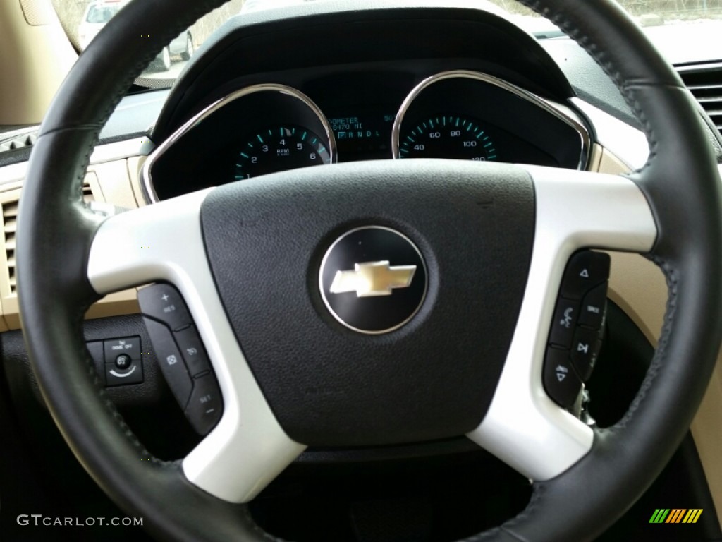 2009 Chevrolet Traverse LTZ Cashmere/Ebony Steering Wheel Photo #102261621