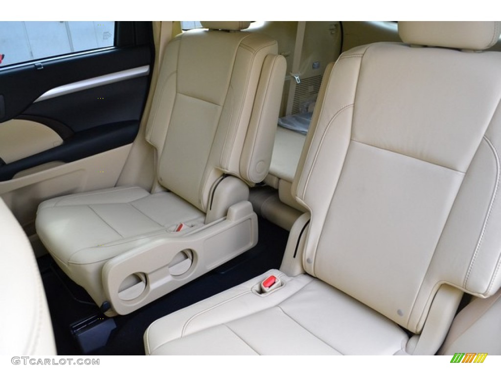 2015 Toyota Highlander XLE AWD Rear Seat Photos