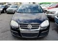 Black - Jetta SE Sedan Photo No. 3