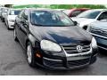 Black - Jetta SE Sedan Photo No. 4