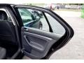 Black - Jetta SE Sedan Photo No. 25