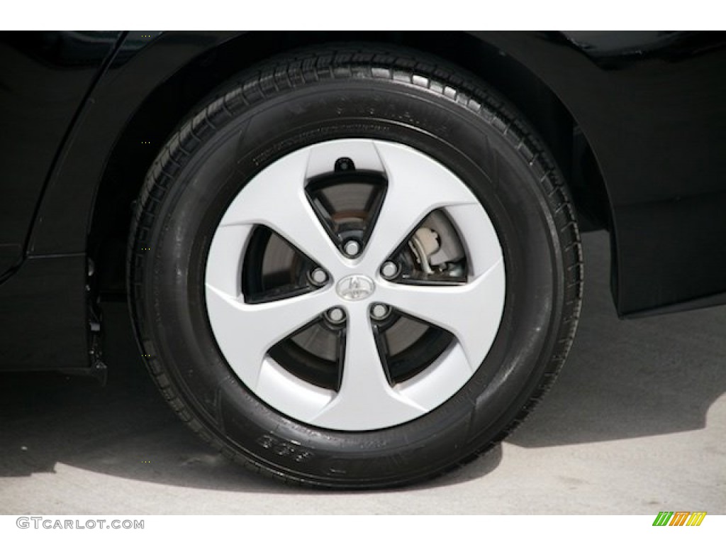 2012 Prius 3rd Gen Two Hybrid - Black / Bisque photo #29