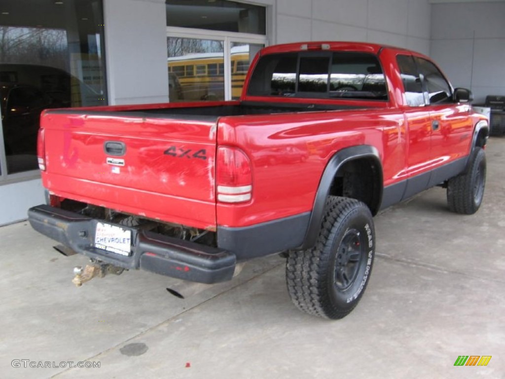 1999 Dakota Sport Extended Cab 4x4 - Metallic Red / Mist Gray photo #17