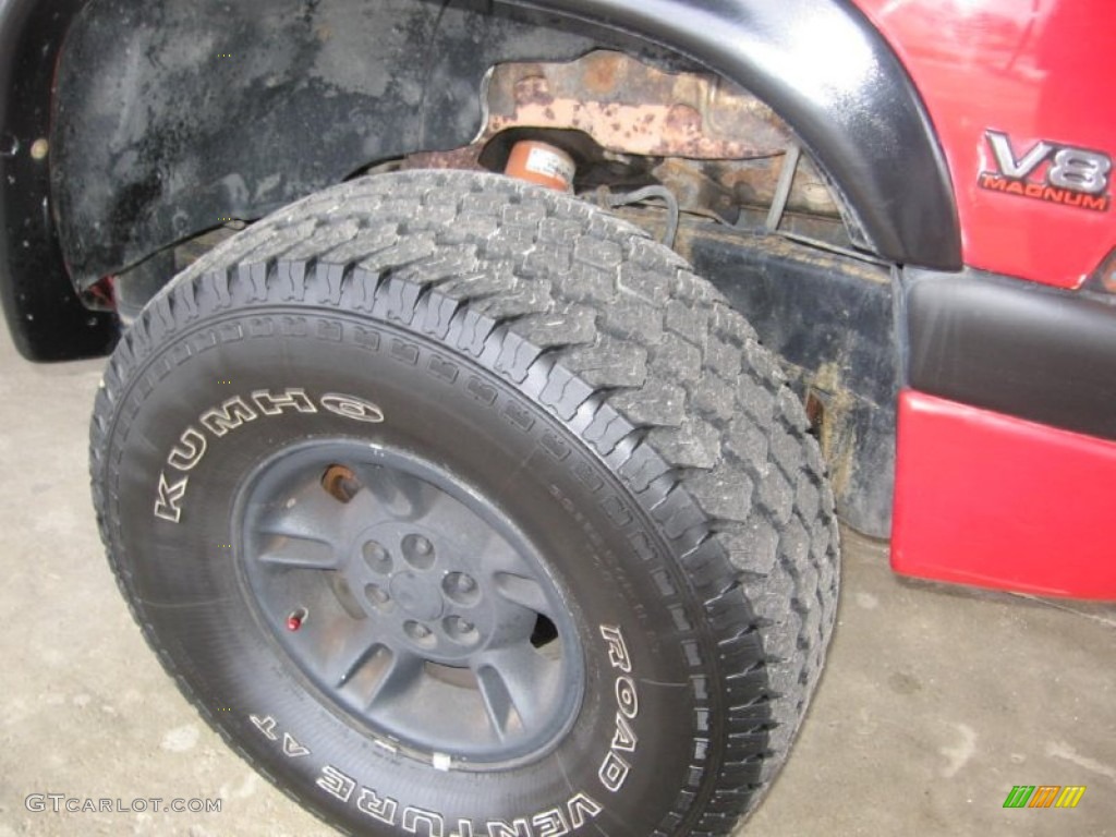 1999 Dakota Sport Extended Cab 4x4 - Metallic Red / Mist Gray photo #20