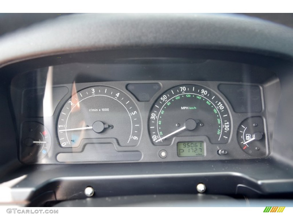 2004 Land Rover Discovery SE Gauges Photo #102277226