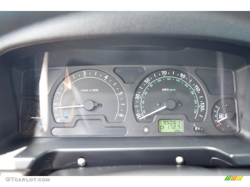 2004 Land Rover Discovery SE Gauges Photo #102277253