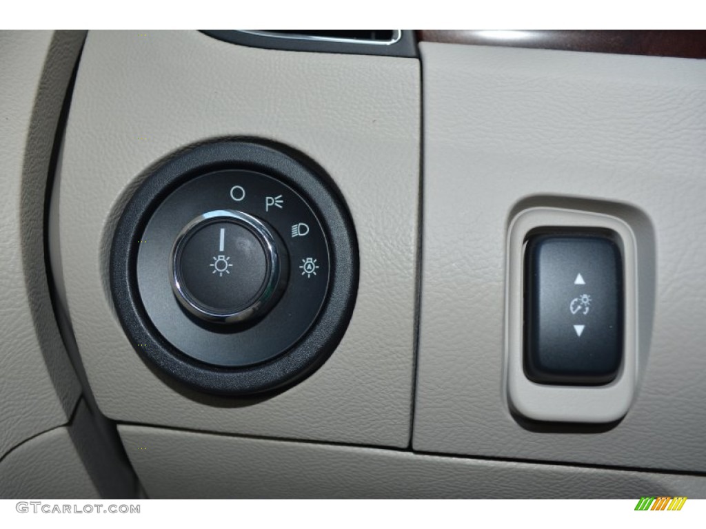 2011 Taurus SEL - Gold Leaf / Light Stone photo #23