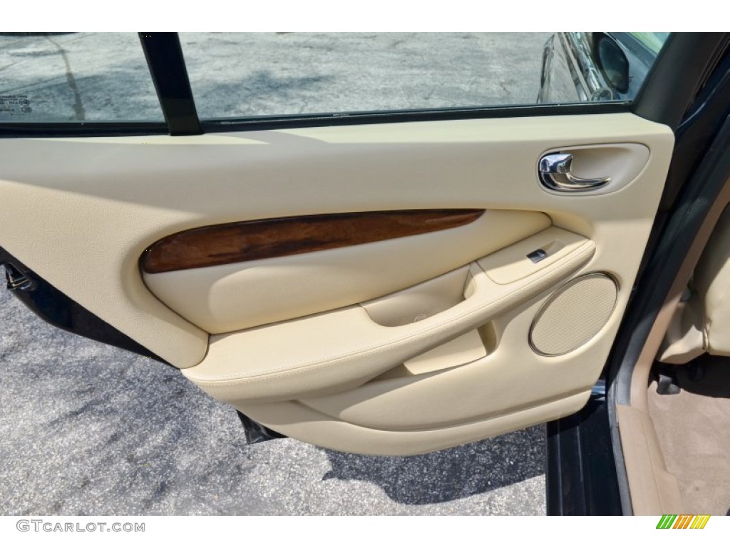 2004 Jaguar X-Type 3.0 Door Panel Photos