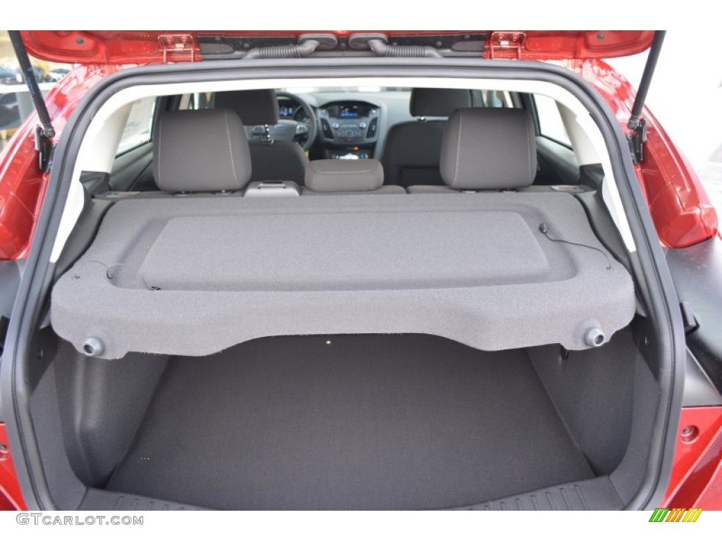 2015 Focus SE Hatchback - Ruby Red Metallic / Charcoal Black photo #11