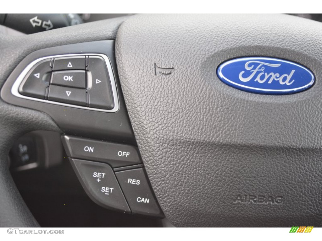 2015 Focus SE Hatchback - Ruby Red Metallic / Charcoal Black photo #17