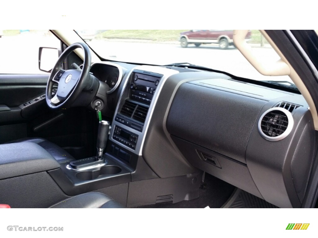 2006 Mountaineer Luxury AWD - Black / Charcoal Black photo #11