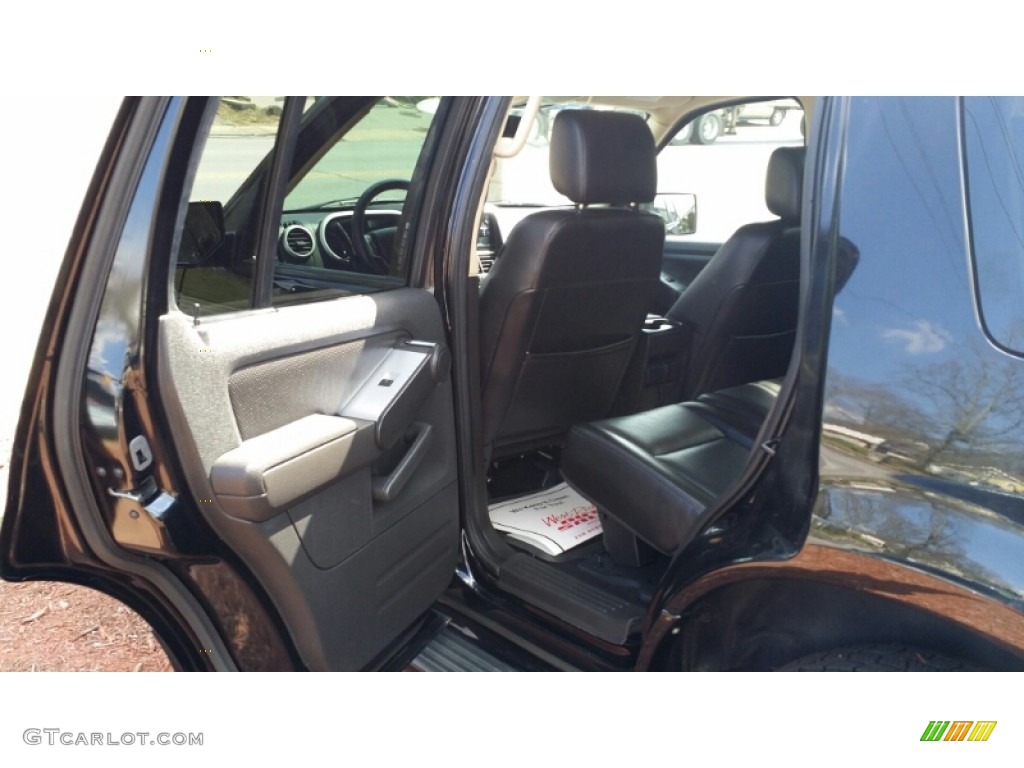 2006 Mountaineer Luxury AWD - Black / Charcoal Black photo #22