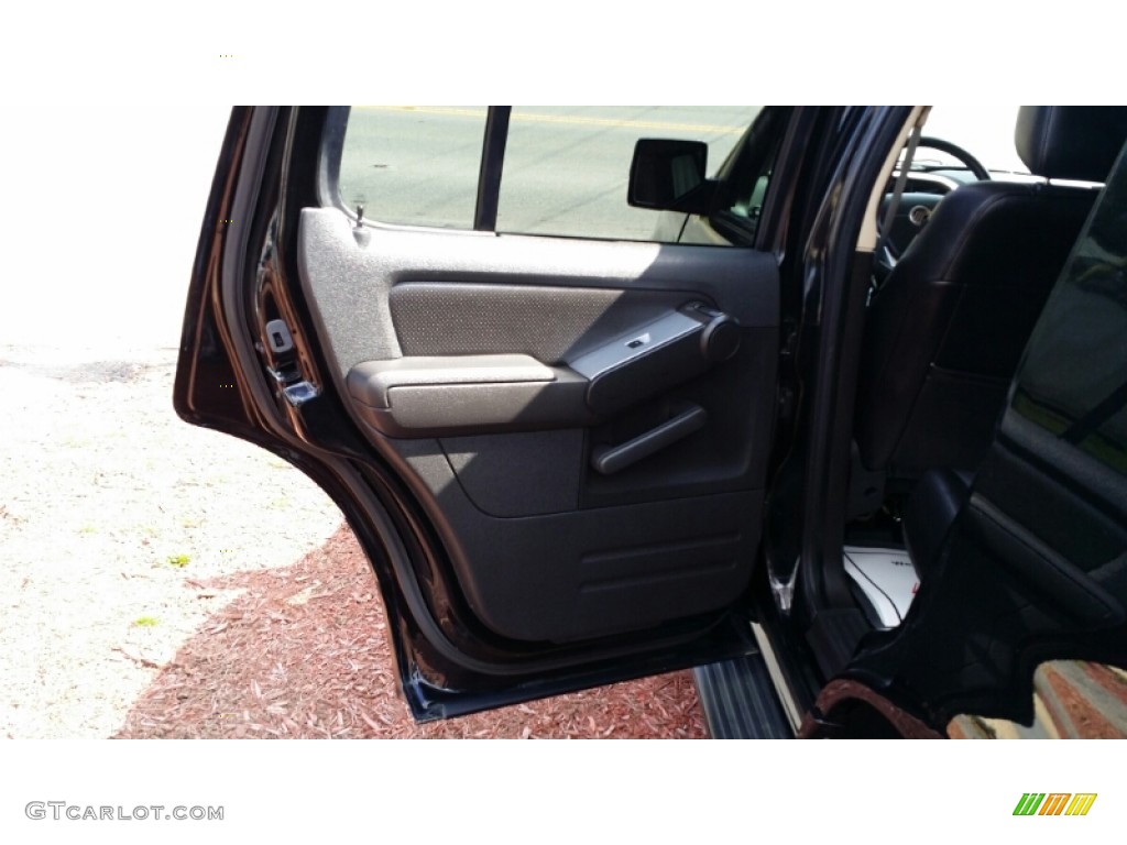 2006 Mountaineer Luxury AWD - Black / Charcoal Black photo #23