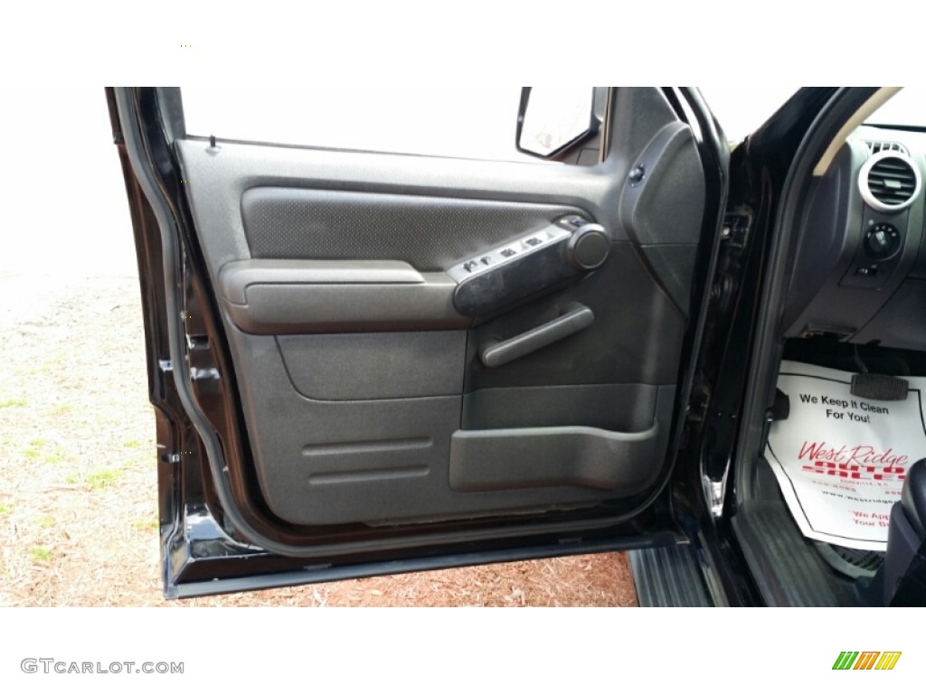 2006 Mountaineer Luxury AWD - Black / Charcoal Black photo #26