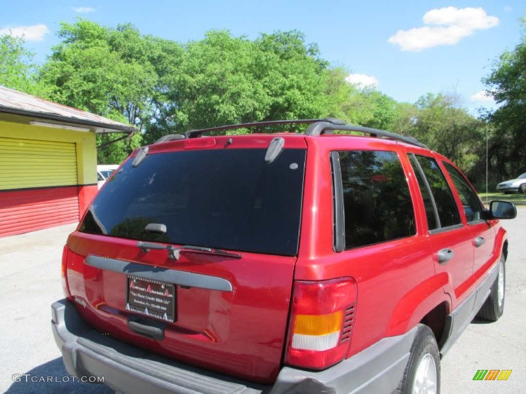 2004 Grand Cherokee Laredo - Inferno Red Pearl / Dark Slate Gray photo #3