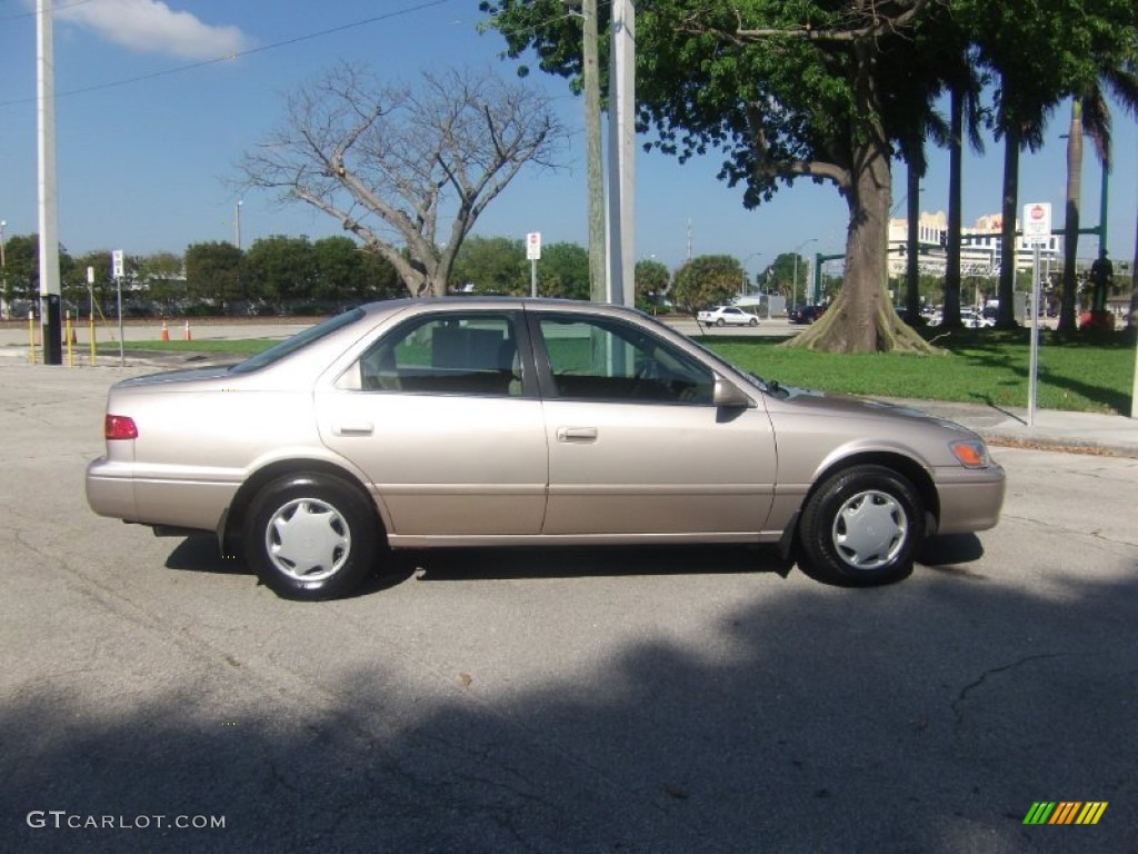2000 Camry CE - Champagne / Oak photo #5