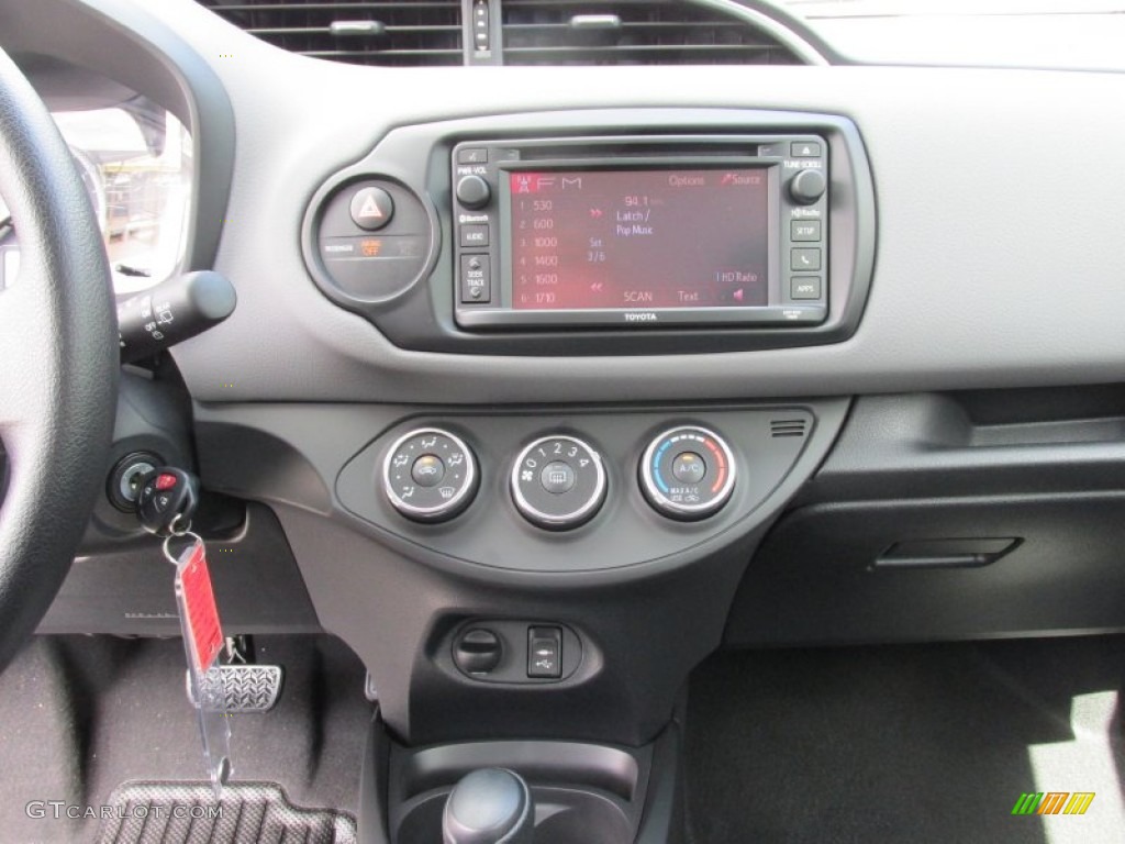2015 Toyota Yaris 3-Door LE Controls Photo #102290600