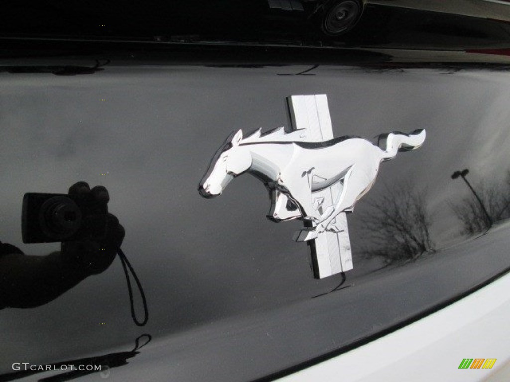 2015 Mustang V6 Coupe - Oxford White / Ebony photo #7