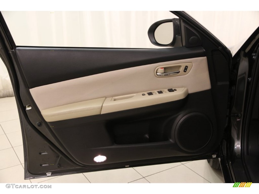 2013 Mazda MAZDA6 i Touring Sedan Door Panel Photos