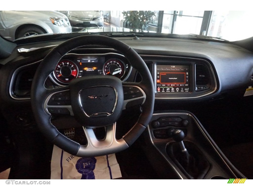 2015 Challenger SRT 392 - Pitch Black / Black photo #8