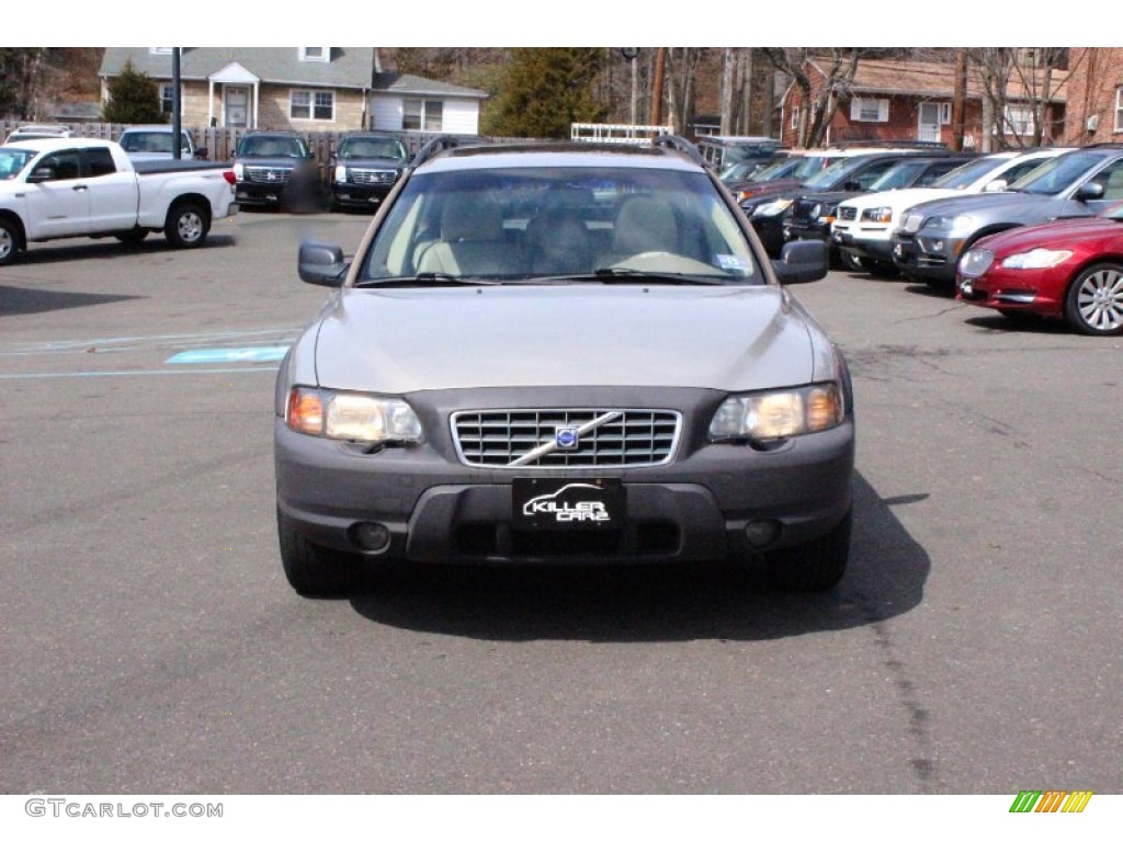 2001 V70 XC AWD - Ash Gold Metallic / Beige photo #2
