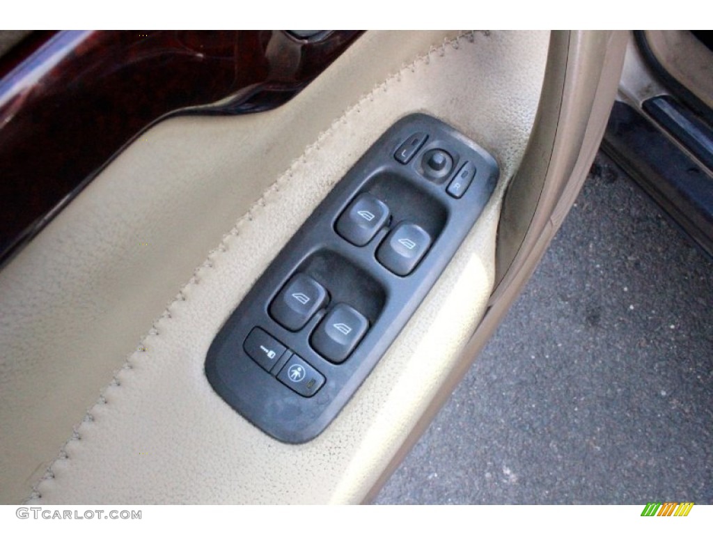 2001 V70 XC AWD - Ash Gold Metallic / Beige photo #12