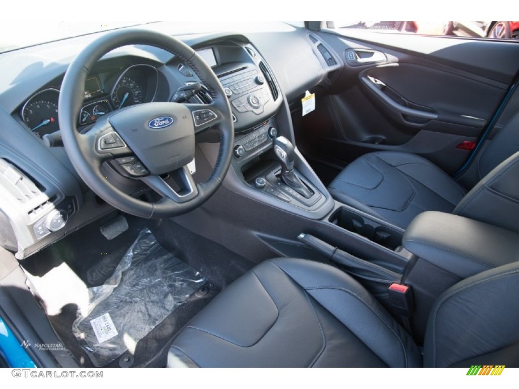 2015 Focus SE Sedan - Blue Candy Metallic / Charcoal Black photo #4