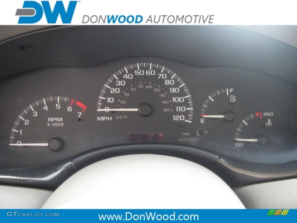 2002 Malibu Sedan - Galaxy Silver Metallic / Gray photo #12