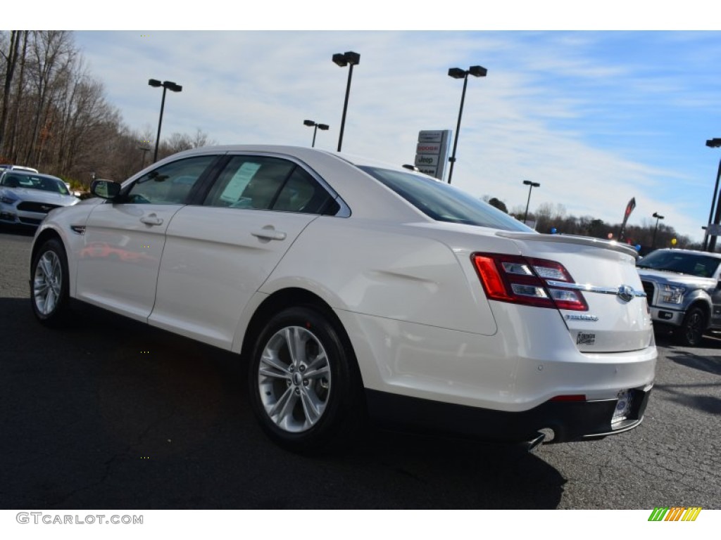 2015 Taurus SEL - White Platinum Metallic / Dune photo #25