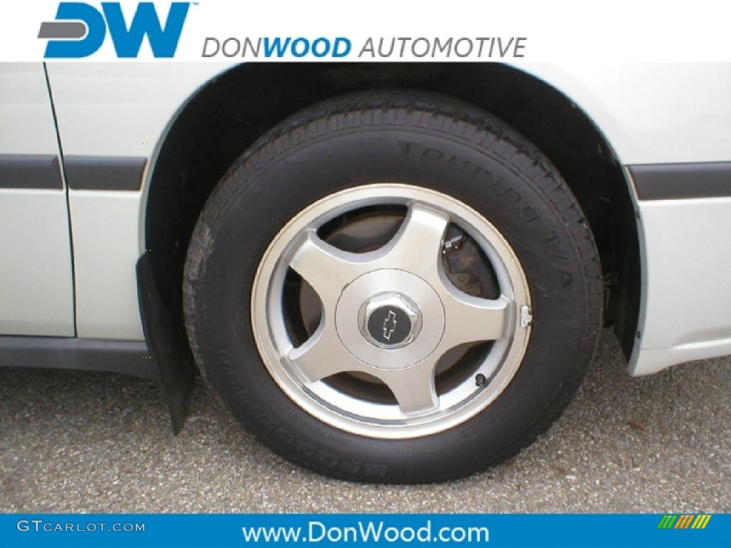 2004 Impala Police - White / Neutral Beige photo #5