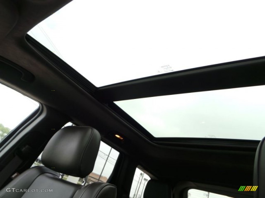 2014 Jeep Grand Cherokee Summit Sunroof Photos