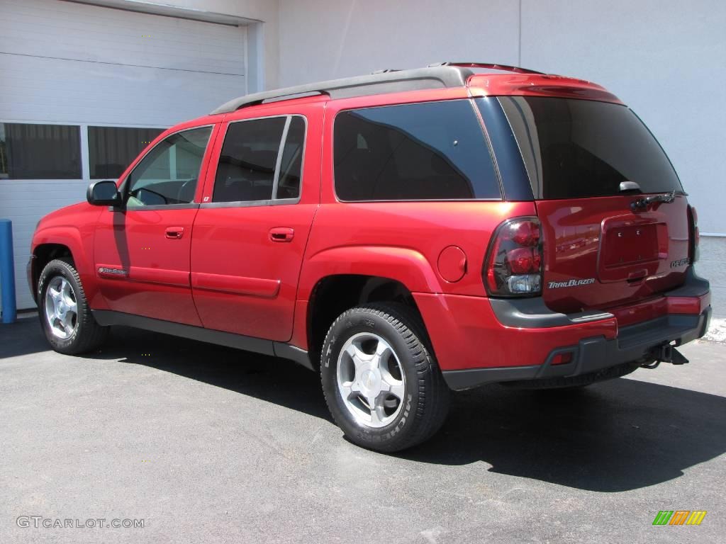 2004 TrailBlazer EXT LT 4x4 - Medium Red Metallic / Pewter photo #2