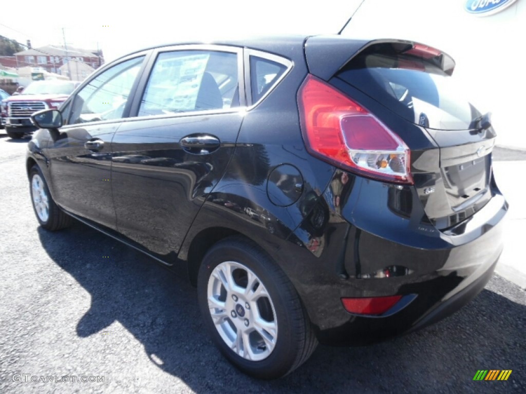 2015 Fiesta SE Hatchback - Tuxedo Black Metallic / Charcoal Black photo #3