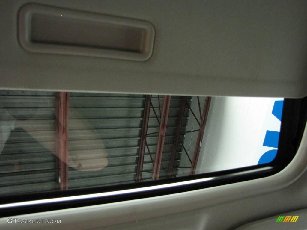 2008 Cobalt Sport Coupe - Summit White / Ebony photo #16