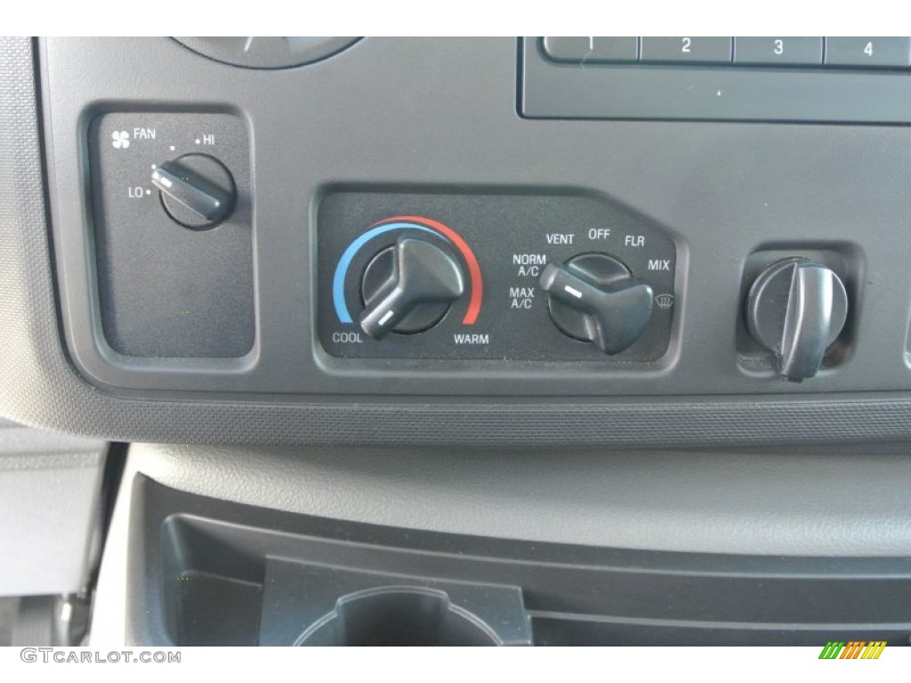 2014 E-Series Van E250 Cargo Van - Oxford White / Medium Flint photo #15