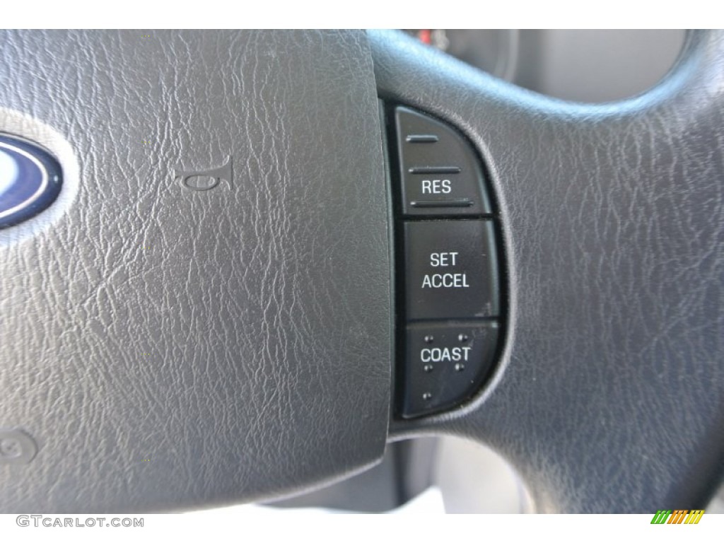 2014 E-Series Van E250 Cargo Van - Oxford White / Medium Flint photo #18