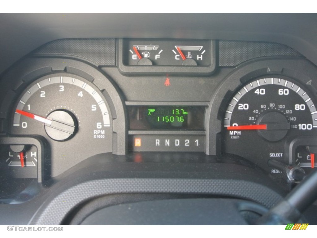 2014 E-Series Van E250 Cargo Van - Oxford White / Medium Flint photo #19