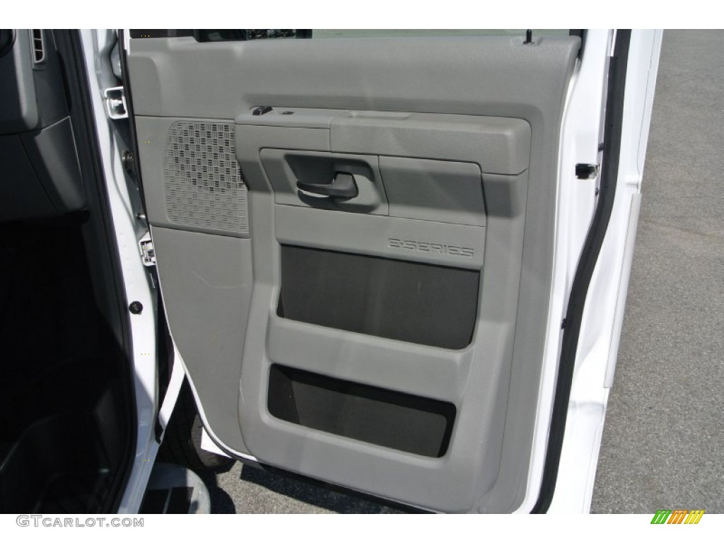 2014 E-Series Van E250 Cargo Van - Oxford White / Medium Flint photo #25