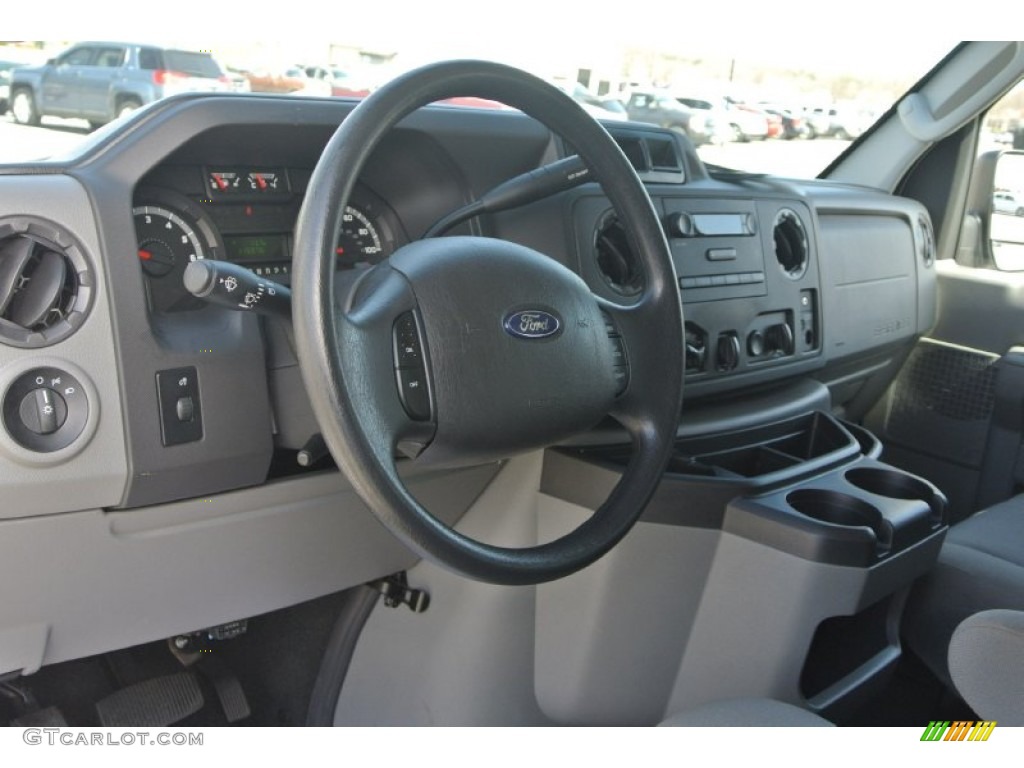 2014 E-Series Van E250 Cargo Van - Oxford White / Medium Flint photo #32