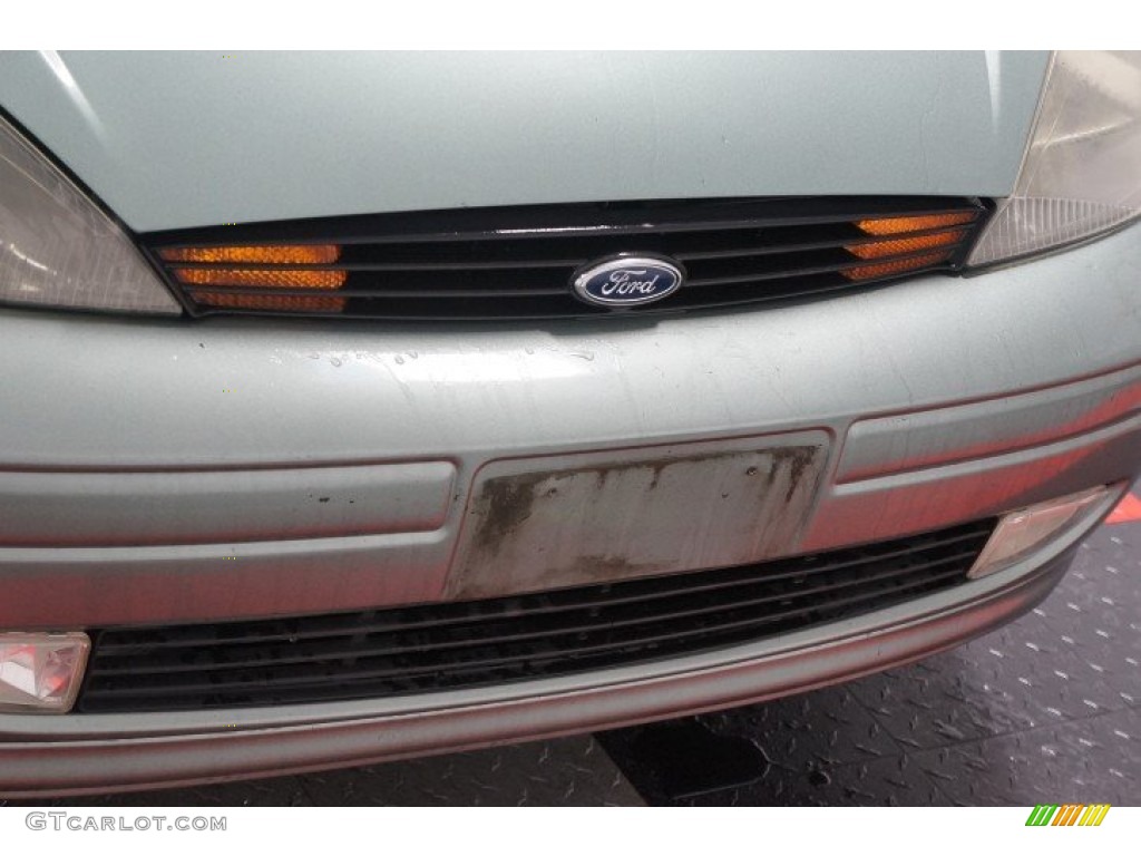 2004 Focus ZTS Sedan - Light Tundra Metallic / Medium Graphite photo #36