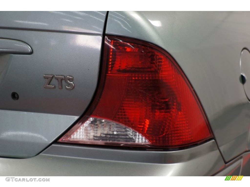 2004 Focus ZTS Sedan - Light Tundra Metallic / Medium Graphite photo #48