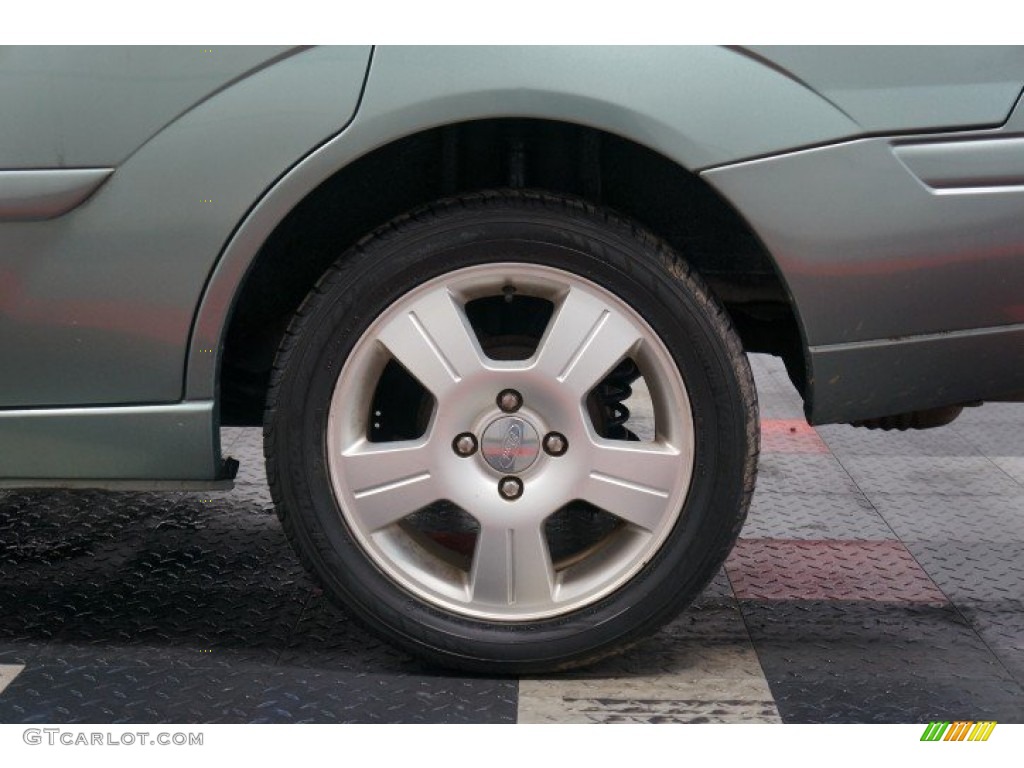 2004 Focus ZTS Sedan - Light Tundra Metallic / Medium Graphite photo #54